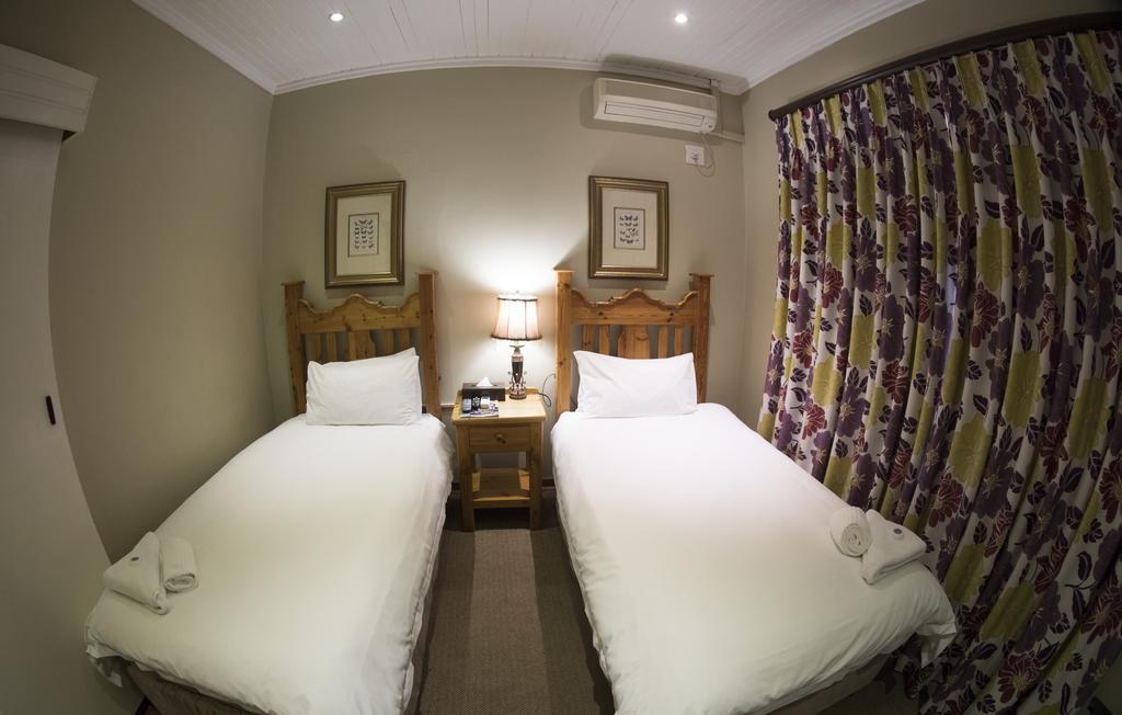 La Vie & Rose Lodge Блоемфонтейн Екстериор снимка